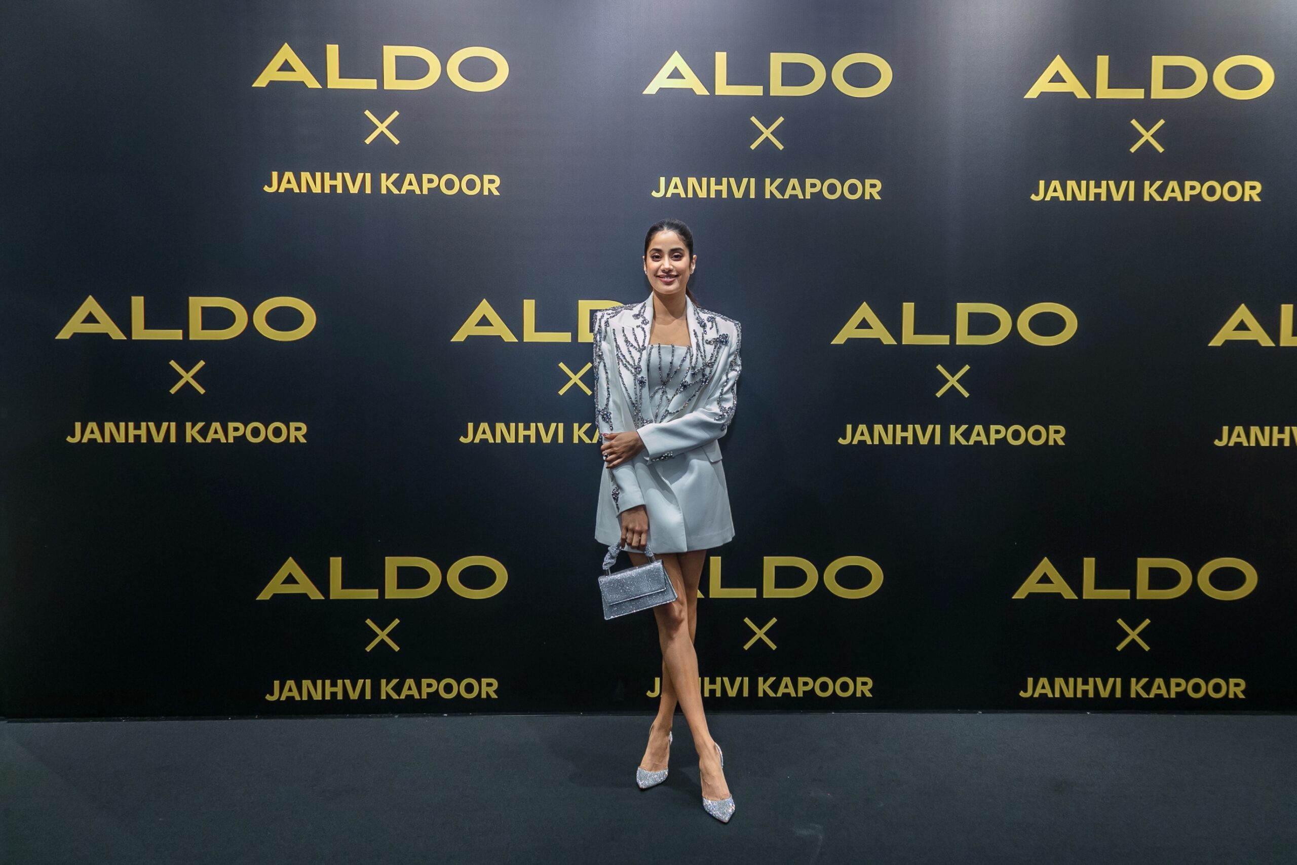 LEVA Marketing Manegement | Jhanvi Kapoor’s Exclusive Visit to ALDO at The Dubai Mall