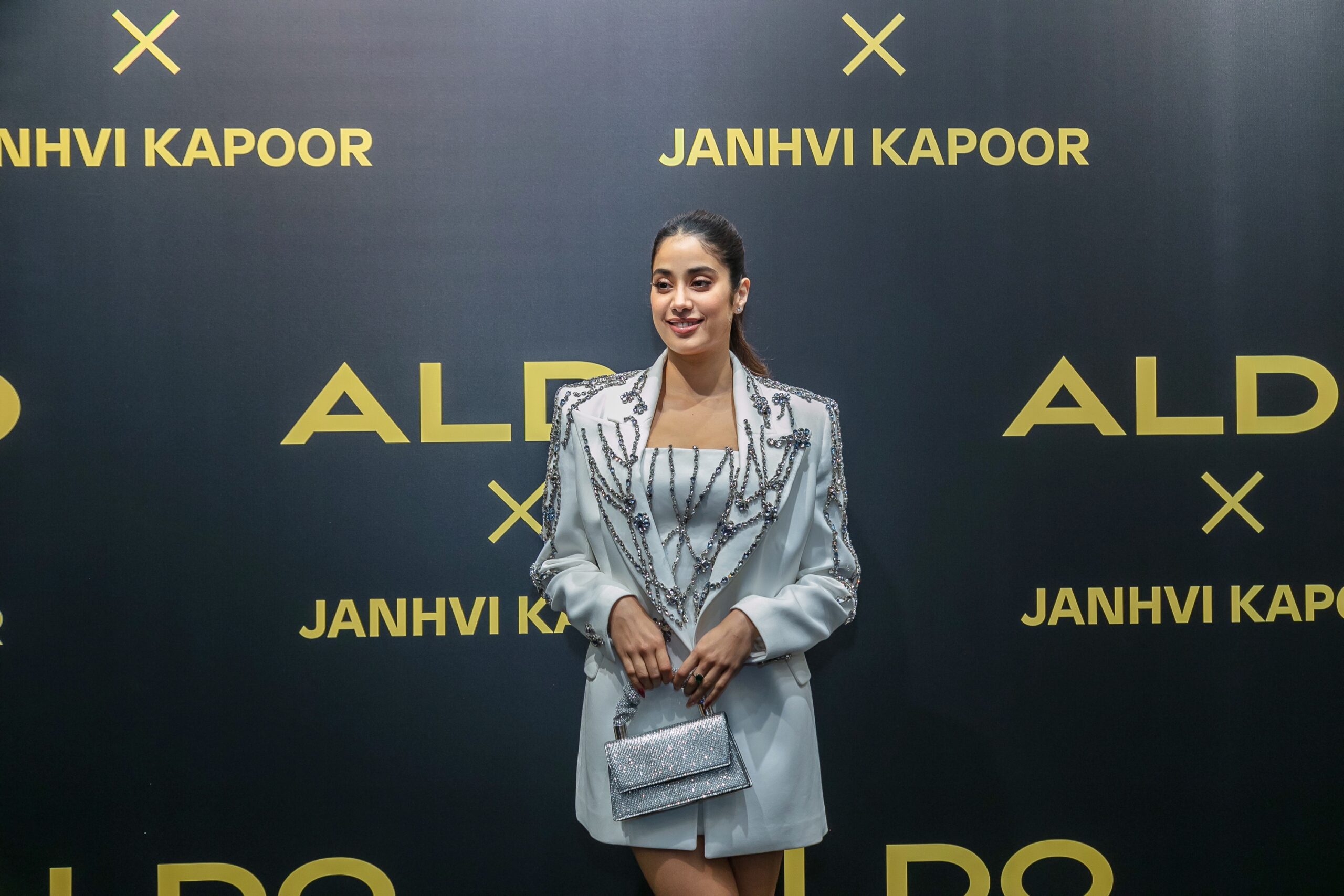 LEVA Marketing Manegement | Jhanvi Kapoor’s Exclusive Visit to ALDO at The Dubai Mall